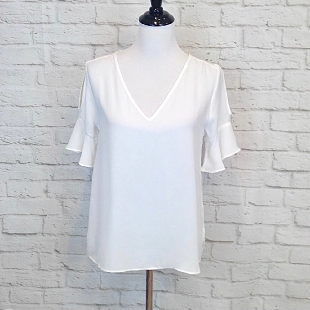 harve bernard cold shoulder short bell sleeve V neck white blouse